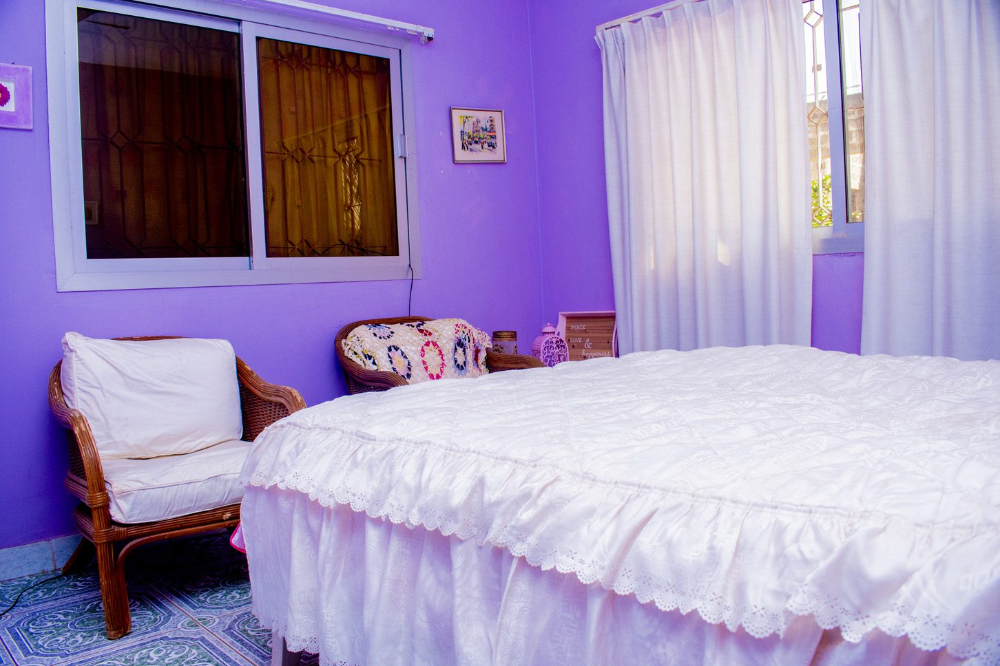 product-name:Fully furnished 6-bedroom 2-storey house | Kerr Sering Bijilo ,supplier-name:Gamrealty Rea-estate