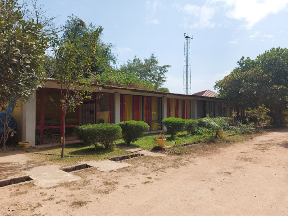 product-name:Ideal combi house, offices and workshop on 6000 m2 | Tujereng,supplier-name:Gamrealty Rea-estate